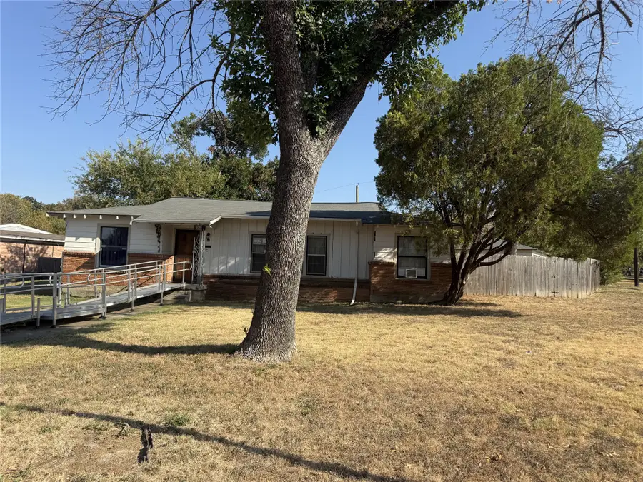 5500 Purington Avenue, Fort Worth, TX 76112 - #2