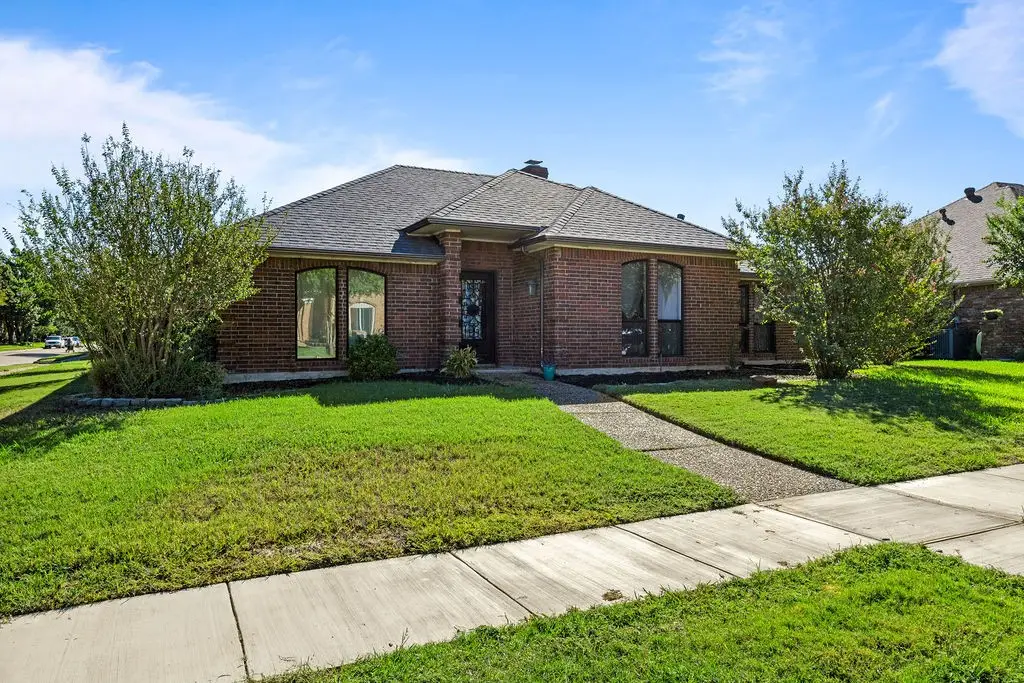 4016 Province Drive, Carrollton, TX 75007 - #1
