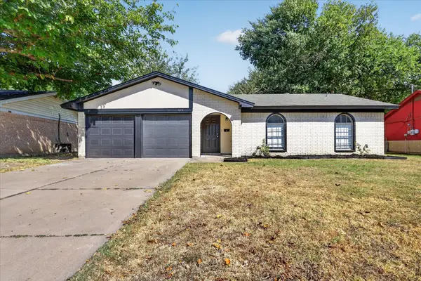 628 Lisa Street, Burleson, TX 76028