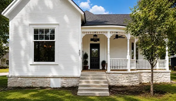 407 W Highland Avenue, Comanche, TX 76442