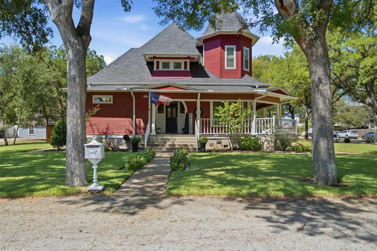 700 Cherry Street, Graham, TX 76450 - #1