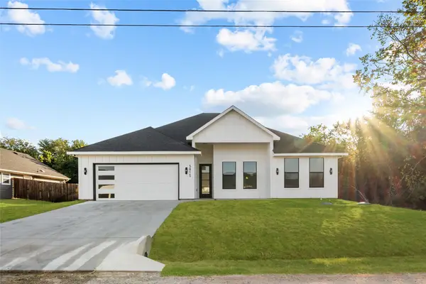 5815 Belaire Circle, Granbury, TX 76048