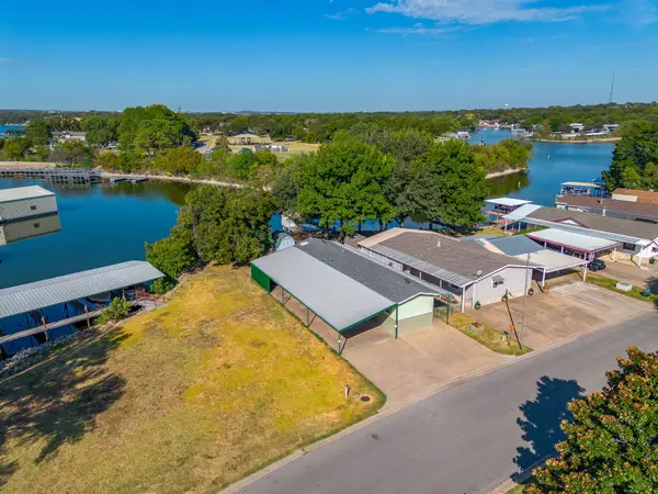 201 Brazos Harbor Drive, Granbury, TX 76048