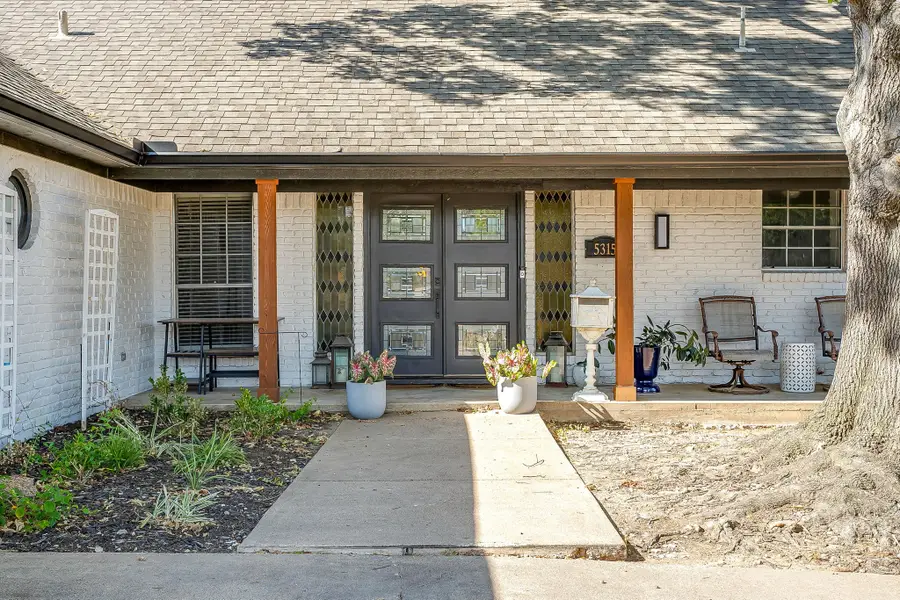 5315 Meadowbrook Drive, Fort Worth, TX 76112 - #2