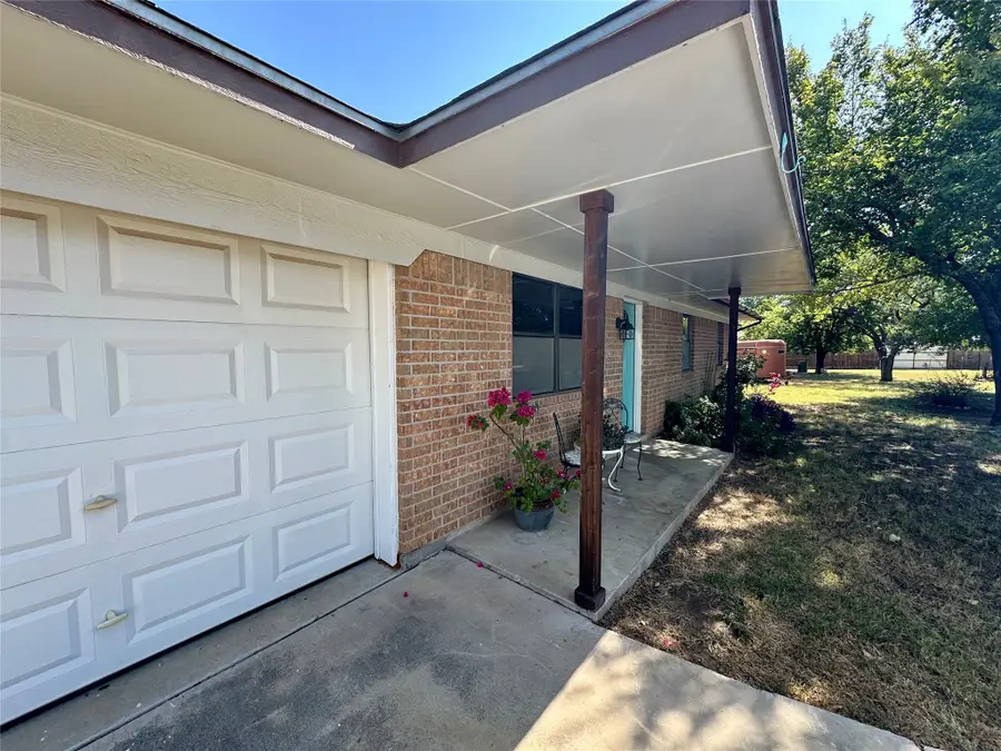 102 Mockingbird Circle, Early, TX 76802 - #3