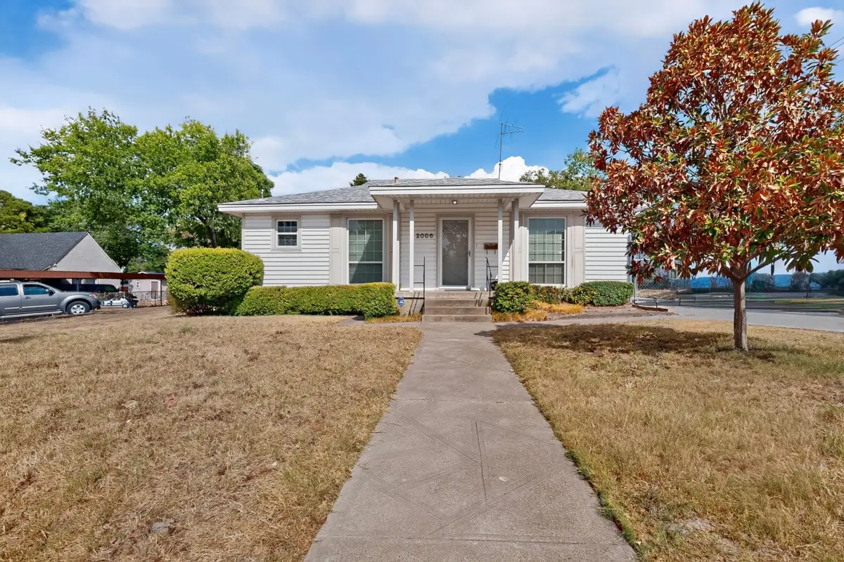 2006 S Ewing Avenue, Dallas, TX 75216 - #1