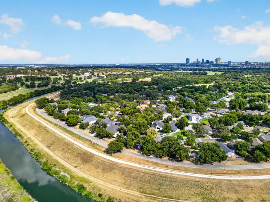3837 Englewood Lane, Fort Worth, TX 76107 - #2