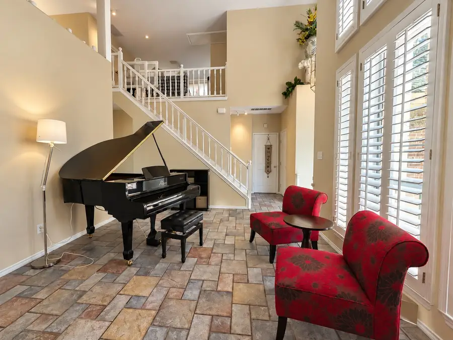 202 Browning Lane, Grand Prairie, TX 75052 - #2