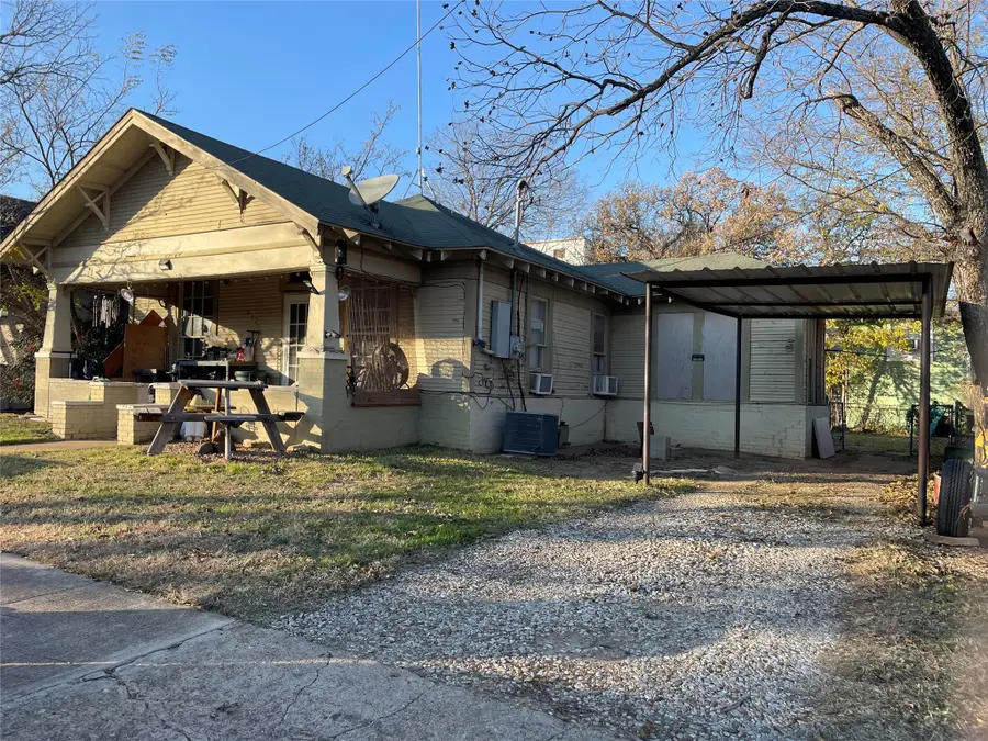 512 NW 5th Street, Mineral Wells, TX 76067 - #3