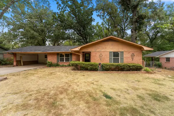 405 Redbud Lane, Mt Pleasant, TX 75455
