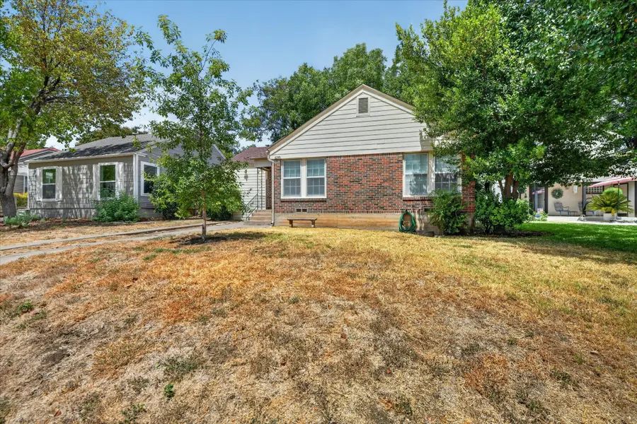 4216 Donnelly Avenue, Fort Worth, TX 76107 - #3