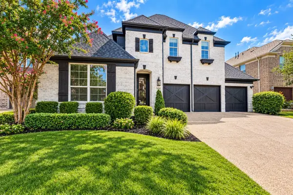 900 Southern Hills Way, Aubrey, TX 76227