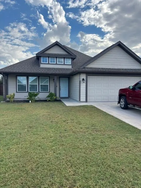 305 Sunnyside Drive, Trenton, TX 75490