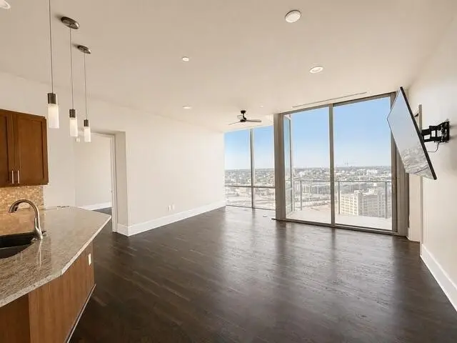 1301 Throckmorton Street #1805, Fort Worth, TX 76102 - #2