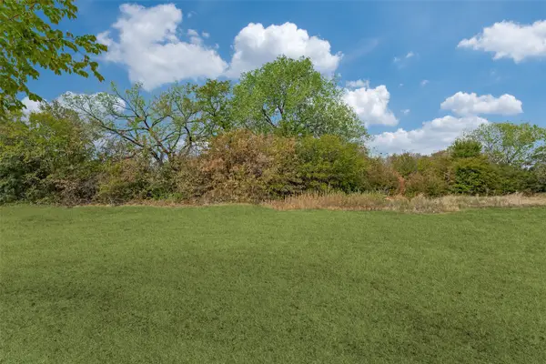 2701 Bideker Avenue, Fort Worth, TX 76105