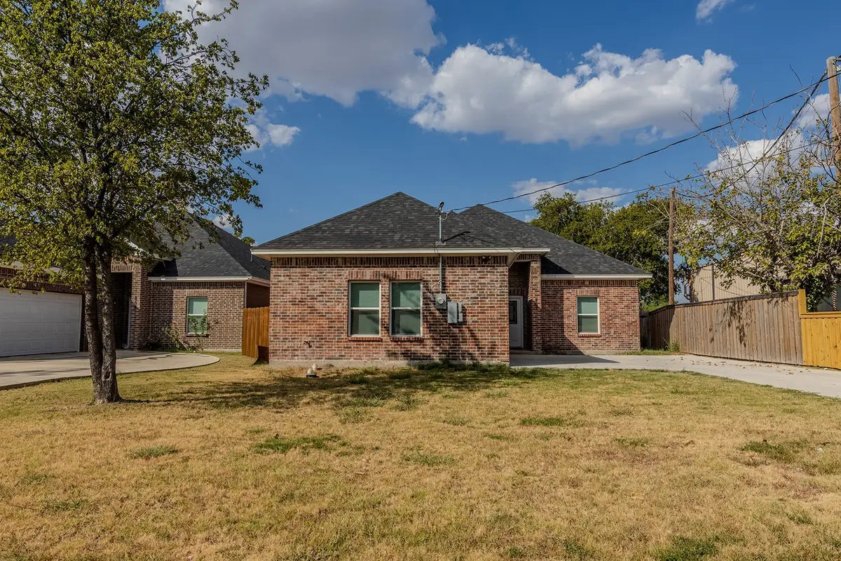 807 Dr Martin Luther King Jr Boulevard, Waxahachie, TX 75165 - #1