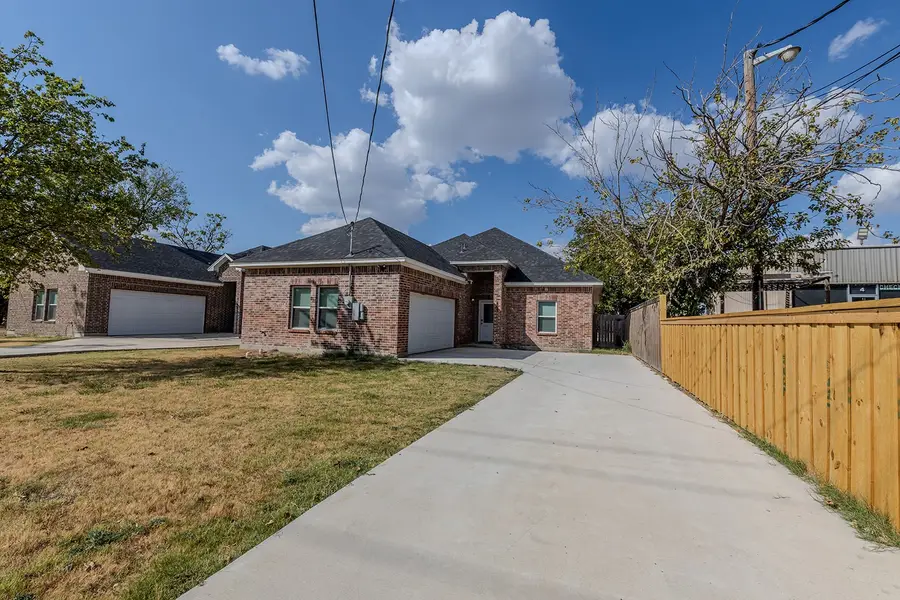 807 Dr Martin Luther King Jr Boulevard, Waxahachie, TX 75165 - #2