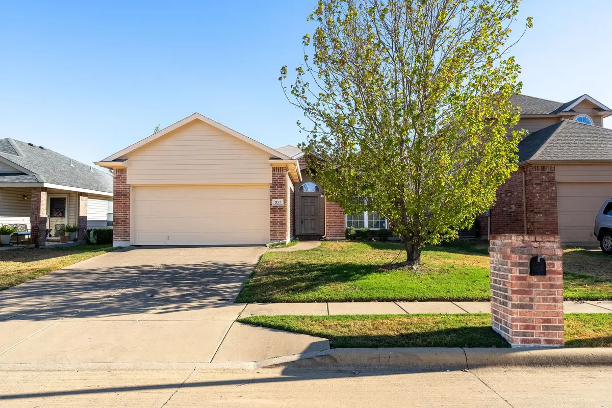 857 Rio Bravo Drive, Fort Worth, TX 76052 - #1