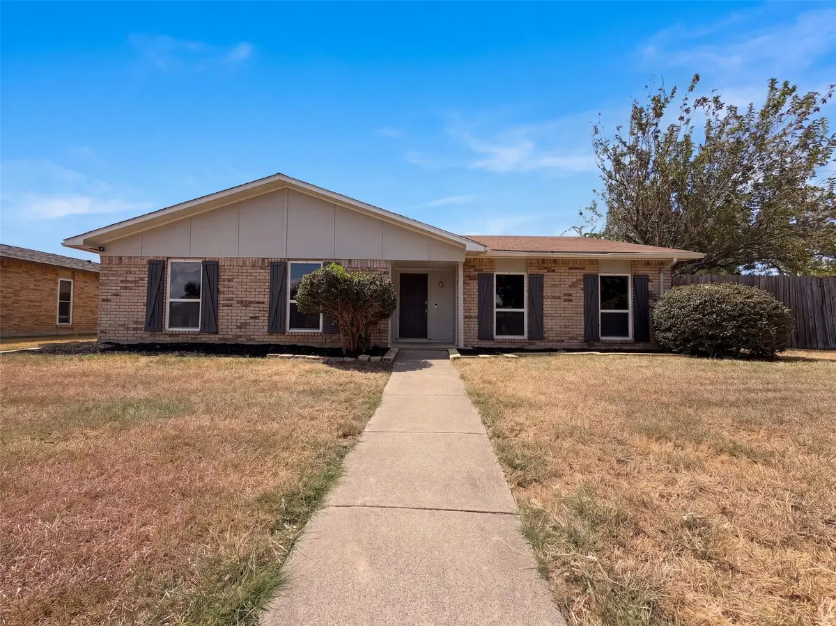 2002 Wilderness Trail, Grand Prairie, TX 75052 - #1