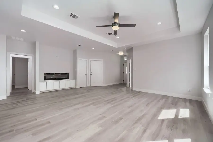 525 NW 17th Street, Grand Prairie, TX 75050 - #3