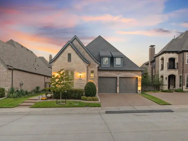 828 Royal Minister Boulevard, Lewisville, TX 75056