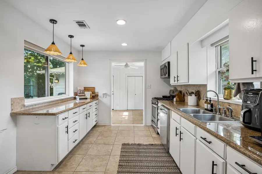 6402 Vanderbilt Avenue, Dallas, TX 75214 - #3