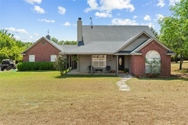 120 Christopher Court, Weatherford, TX 76088