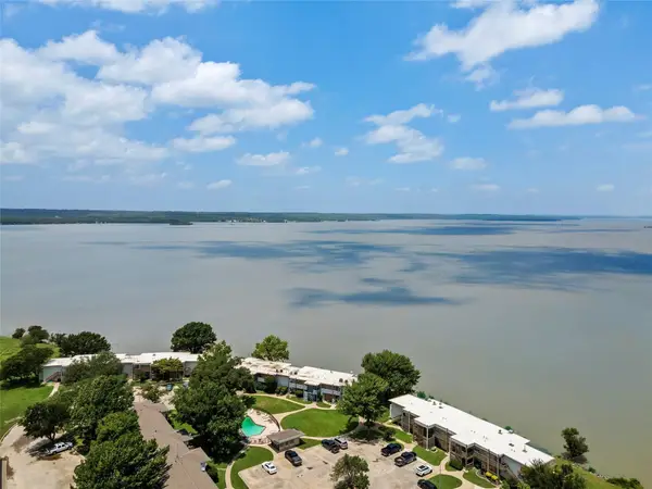 109 Harbor Drive #105, Runaway Bay, TX 76426