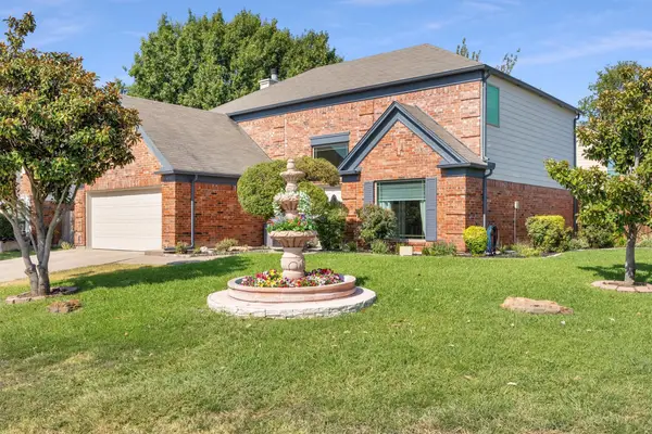 4900 Hibiscus Drive, Arlington, TX 76018