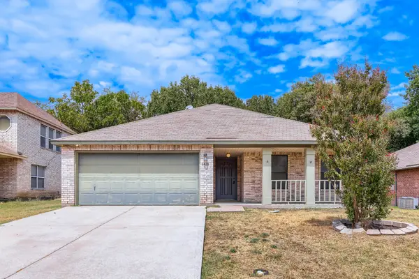 2428 Winford Drive, Grand Prairie, TX 75052