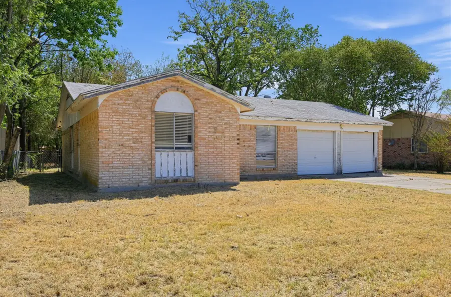 4604 Navajo Trail, Balch Springs, TX 75180 - #3