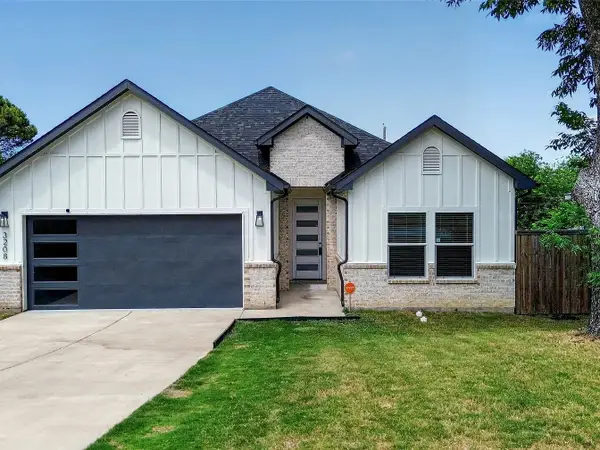 3208 31st Street, Fort Worth, TX 76106
