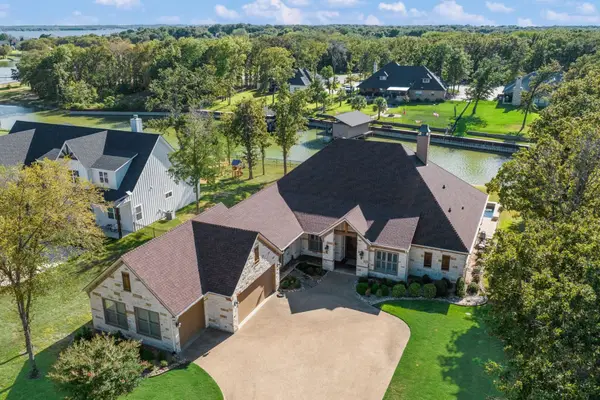 560 Clubhouse Drive, Corsicana, TX 75109