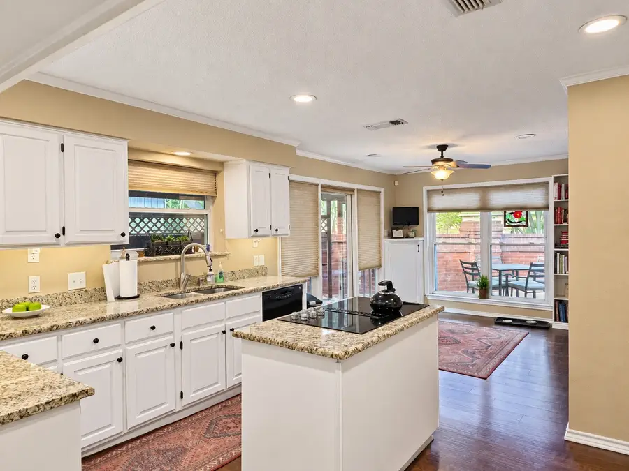 6615 Waterwood Circle, Benbrook, TX 76132 - #2