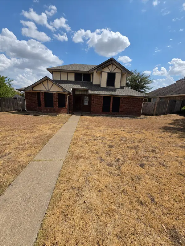 405 Raintree Circle, DeSoto, TX 75115