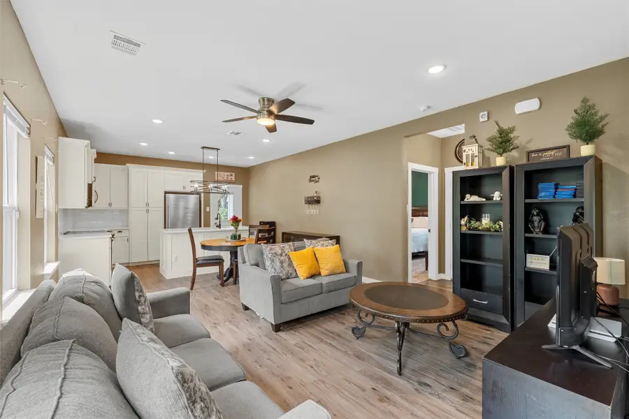 402 Peabody Street, Hillsboro, TX 76645 - #3
