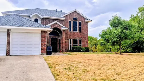4503 Queenswood Drive, Grand Prairie, TX 75052