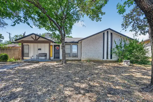 3825 Eugene Court N, Irving, TX 75062