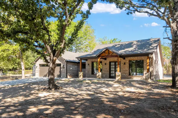 128 Autumn Wood Trail, Gun Barrel City, TX 75156