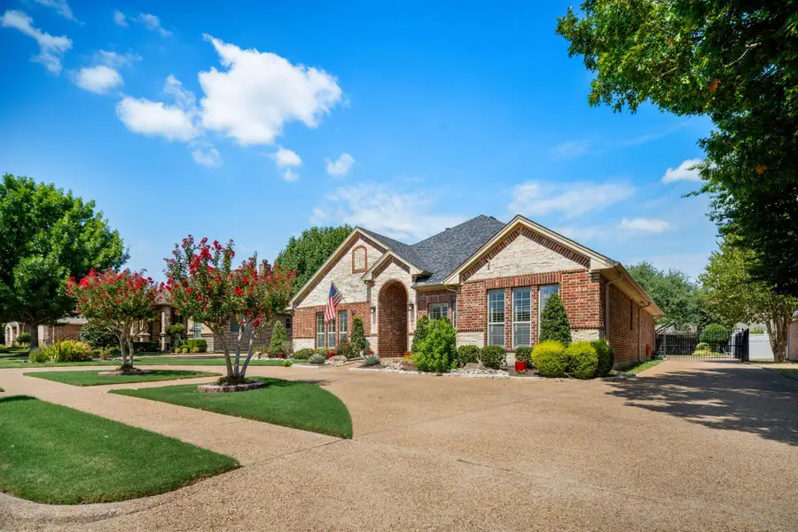 811 Amherst Drive, Waxahachie, TX 75165 - #2