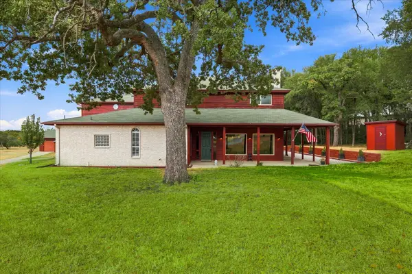 4025 Lake Oaks Circle, Fort Worth, TX 76108