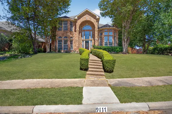 9117 Lakepointe Avenue, Rowlett, TX 75088