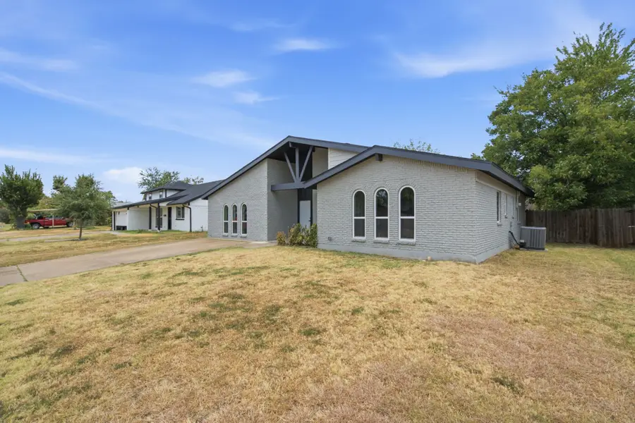 912 Kelley Drive, Everman, TX 76140 - #3
