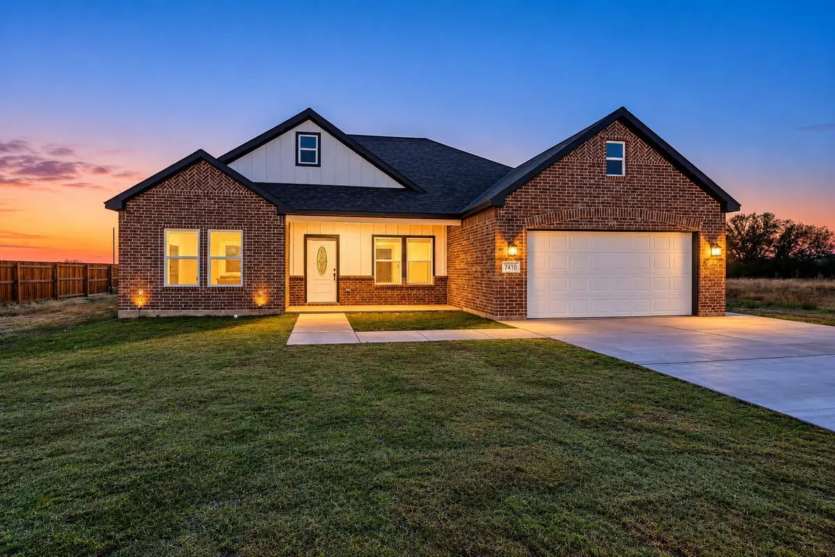 740 Section House Road, Alma, TX 75119 - #1