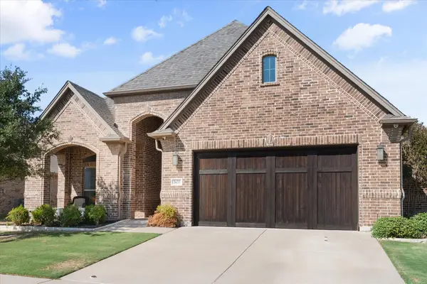 2633 Trinity Trail Way, Fort Worth, TX 76118