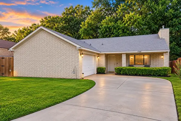 1144 Castlewood Court, DeSoto, TX 75115