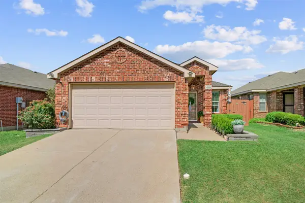 4036 Eagle Drive, Heartland, TX 75126