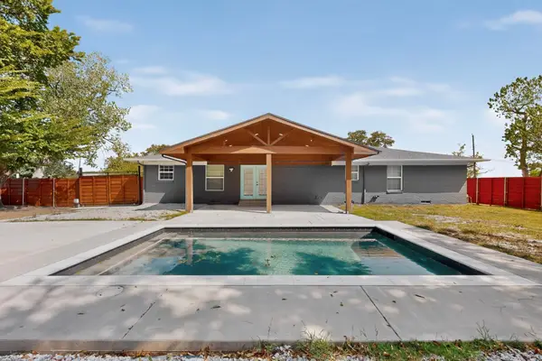 2512 Mcdearmon Street, Sachse, TX 75048