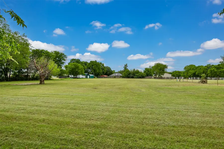 322&410 E Division Street, Muenster, TX 76252 - #2