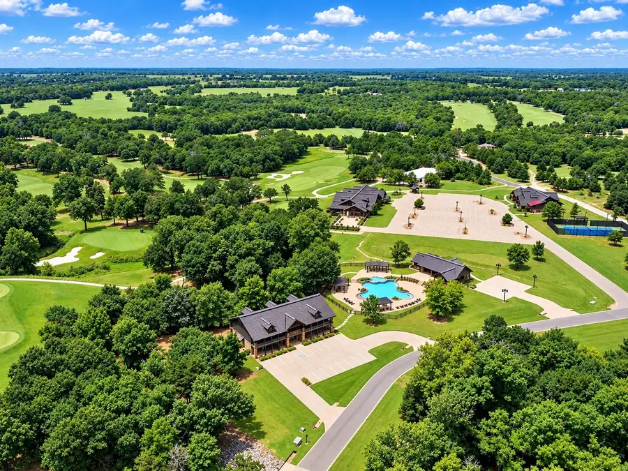 304 Dublin Circle, Gordonville, TX 76245 - #2